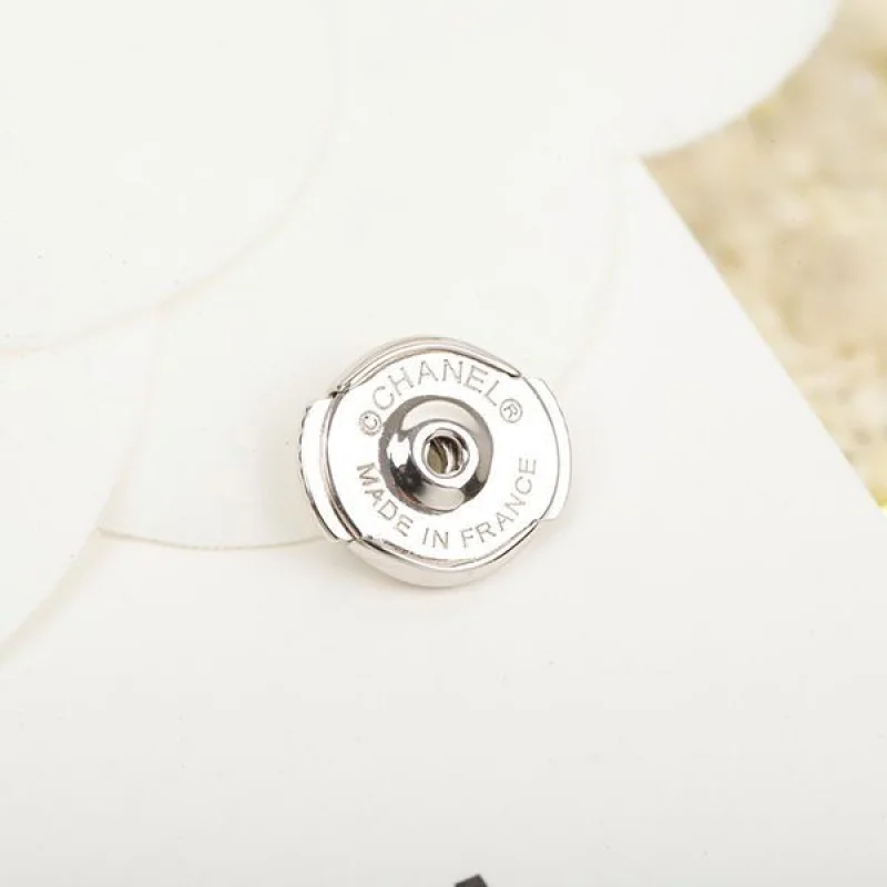 日本未入荷シャネル エターナル No.5 ダイヤモンド ピアス 偽物 shk34938