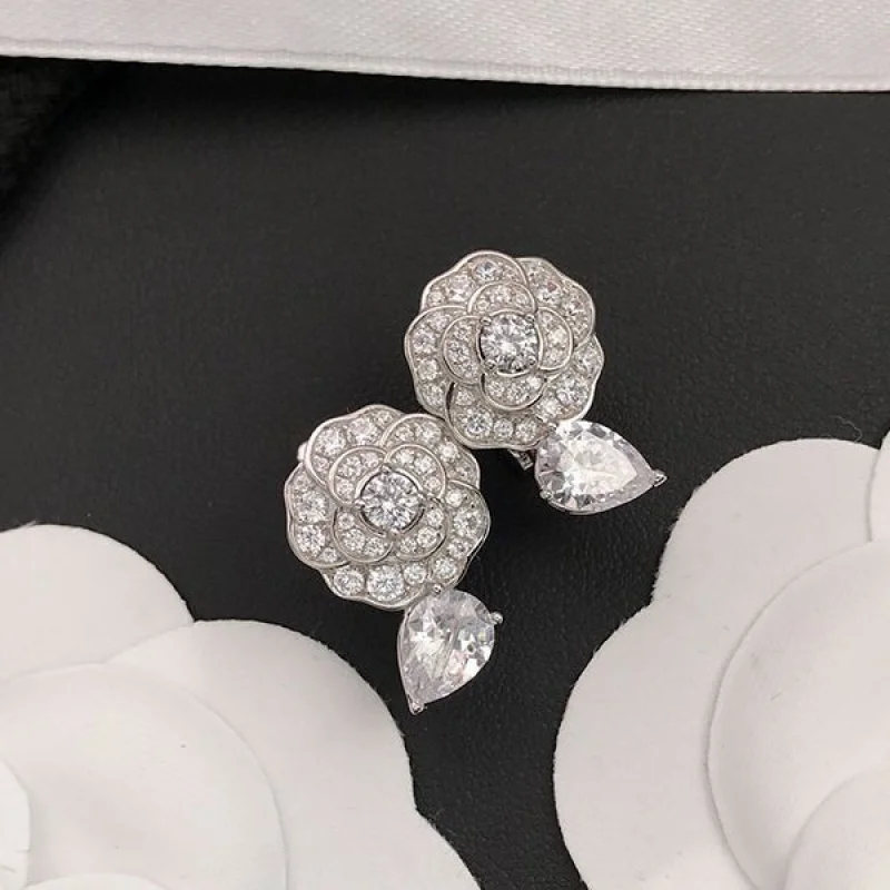 日本未発売 シャネル ホワイトゴールド ダイアモンド・ピアス コピー shq70548