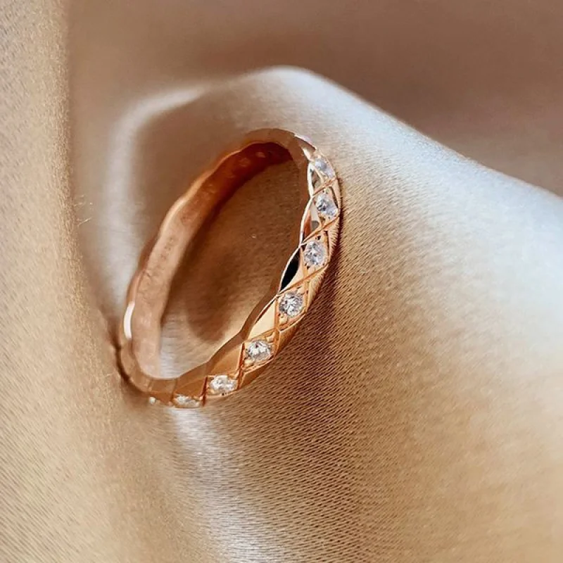 可愛い シャネル リング コピー 18K ゴールド ダイヤモンド付き sht28519