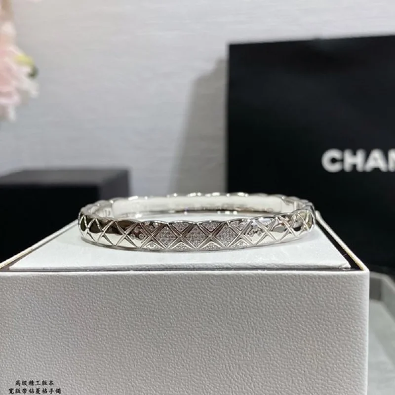 セール新作 可愛い シャネル ココ クラッシュ コピー コレクション ブレスレット shw11699