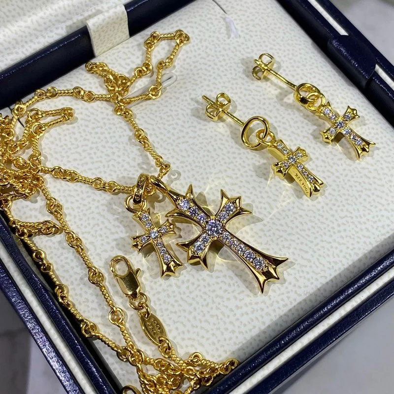 目を惹くカラー クロムハーツ ピアス コピー CHクロス 22K&ダイヤモンド Kua60908