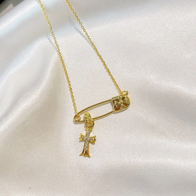 【限定カラー】【クロムハーツ ネックレス 偽物】CHクロス 22K セーフティピン ゴールド Kub13317