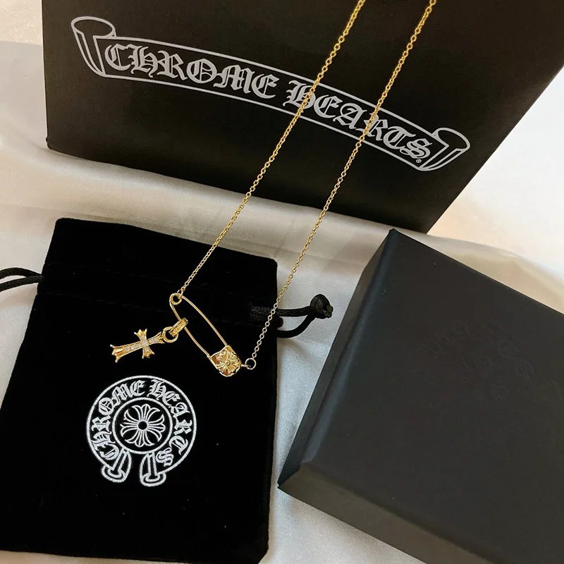 【限定カラー】【クロムハーツ ネックレス 偽物】CHクロス 22K セーフティピン ゴールド Kub13317