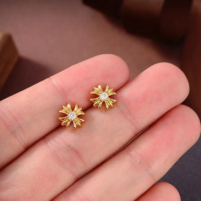 ☆超人気☆【クロムハーツ ピアス コピー】CH プラス 22kゴールド ダイヤモンド Kud33898