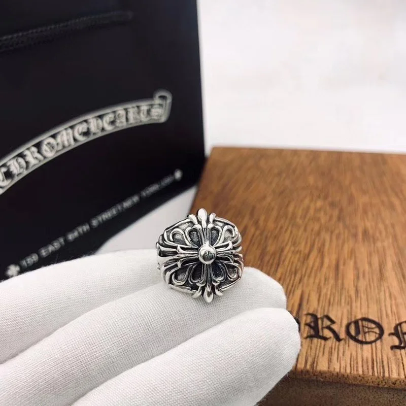 超人気!クロムハーツ フローラルクロス CHプラス リング コピー Kue23765