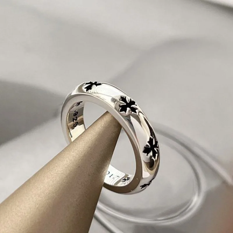 クロムハーツ CH PLUS RING プラス クロス リング 偽物 Kue93252