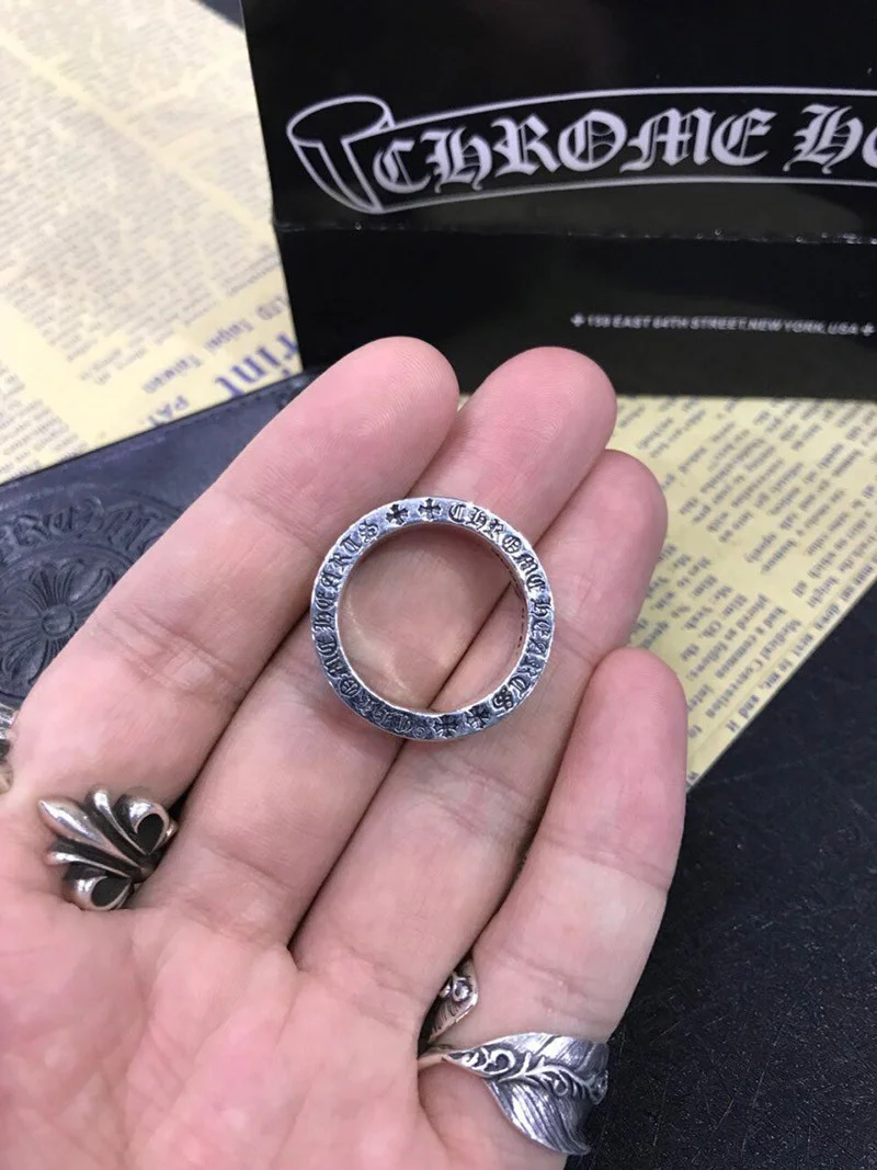 クロムハーツ フローラルクロス リング CH 偽物 Kuh06525