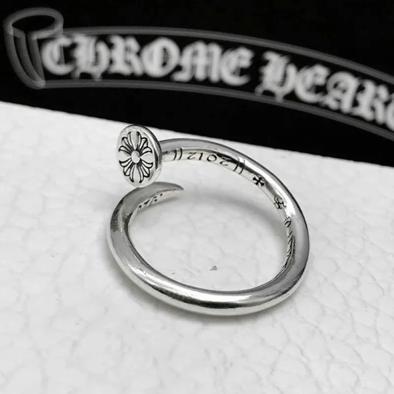 お洒落に♪クロムハーツ フローラルクロス リング 偽物 Kuj67952