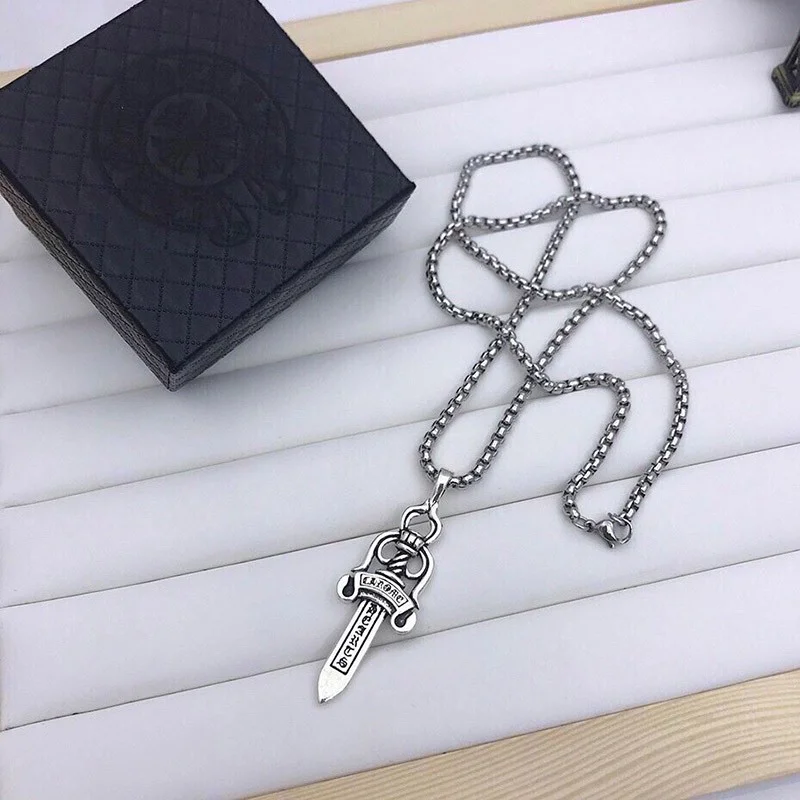 目を惹くカラー クロムハーツ ネックレス コピー #5 ダガー Dagger チャーム Kuj79060