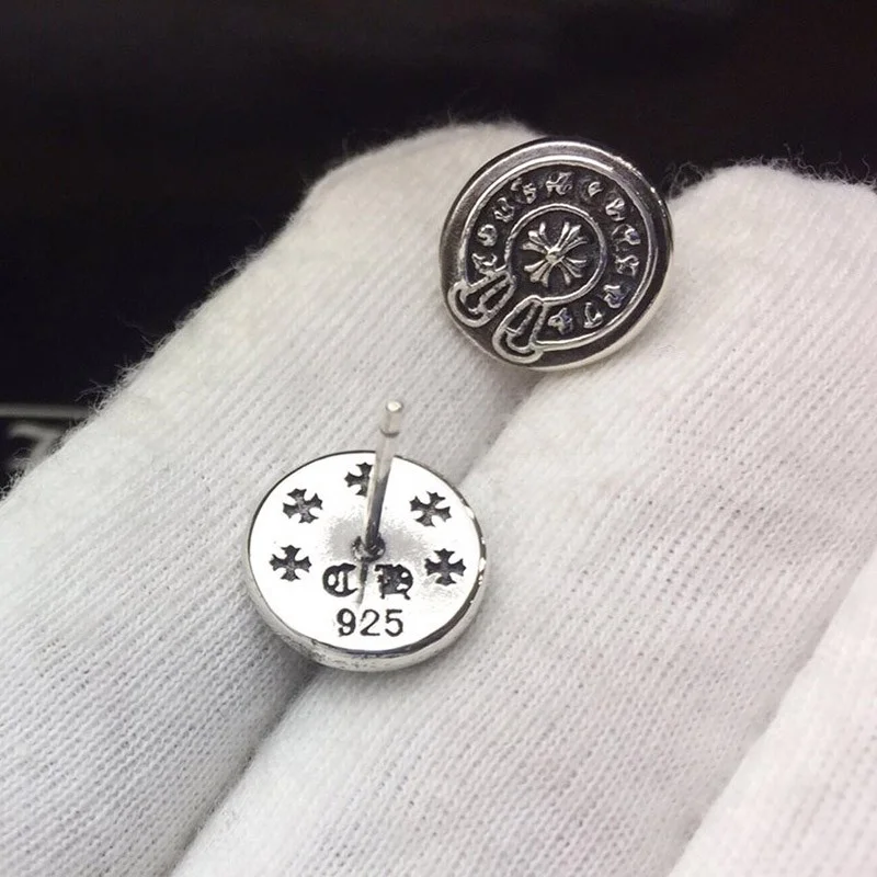 【日本未発売】【クロムハーツ ピアス コピー】CH プラス クロスボール ピアス シルバー Kur15444