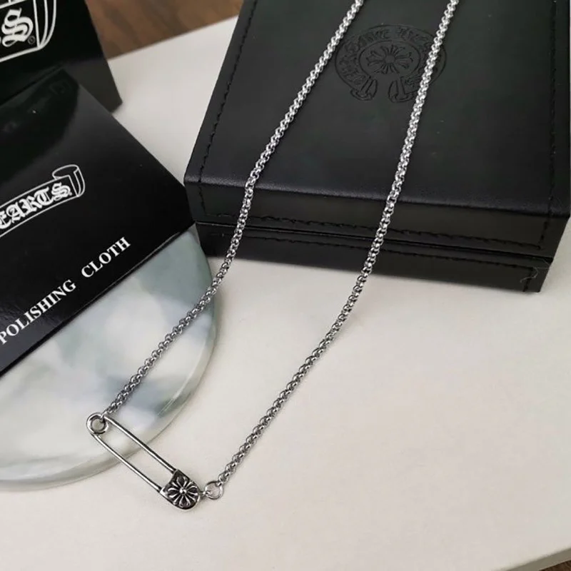 《大人気》クロムハーツ 安全ピン ネックレス 偽物 CH プラス Safety Pin 41cm Kur96573
