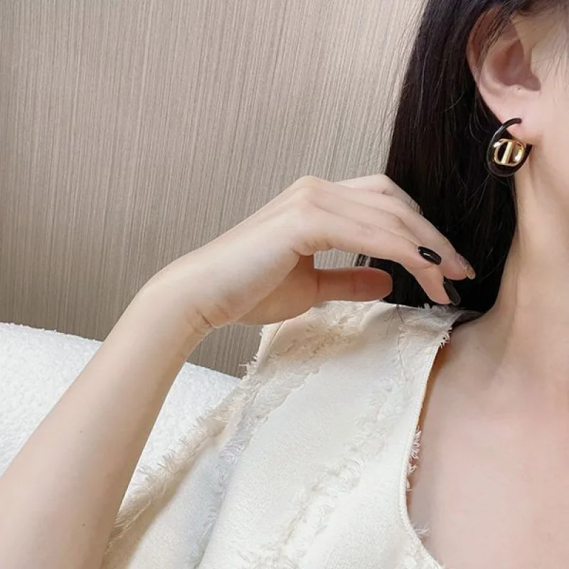 高品質 ディオール 30 MONTAIGNE イヤリング コピー E1285MTGL