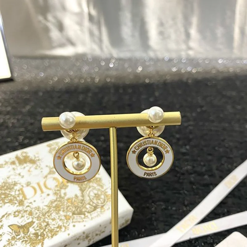 ギフトに最適♪ディオール ピアス コピー メタル レジンパール del13478