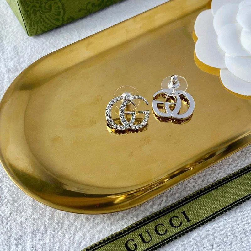 100%実物写真!グッチ/ランニングG 18Kゴールド & ダイヤモンド ピアス 偽物 guh47337