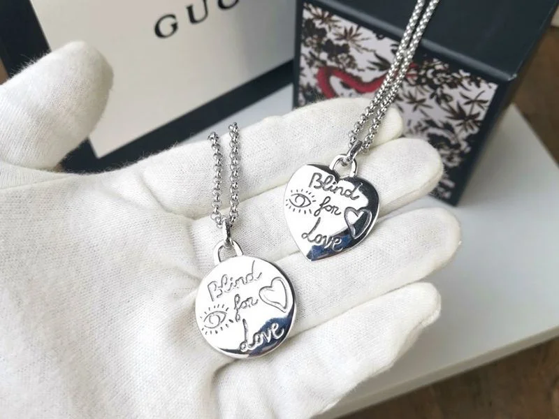 大人気!グッチ*ブラインドフォーラブシルバーネックレス 偽物*ハート guq02417
