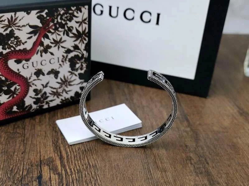 日本未入荷 グッチ★ブレスレット 偽物★スクエアG シルバー ブレスレット gut77958