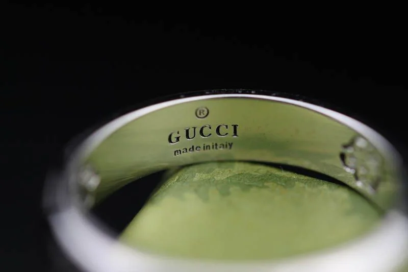 2023ブランドグッチ ユニセックスリング スーパーコピー guz77556
