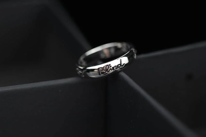 2023ブランドグッチ ユニセックスリング スーパーコピー guz77556
