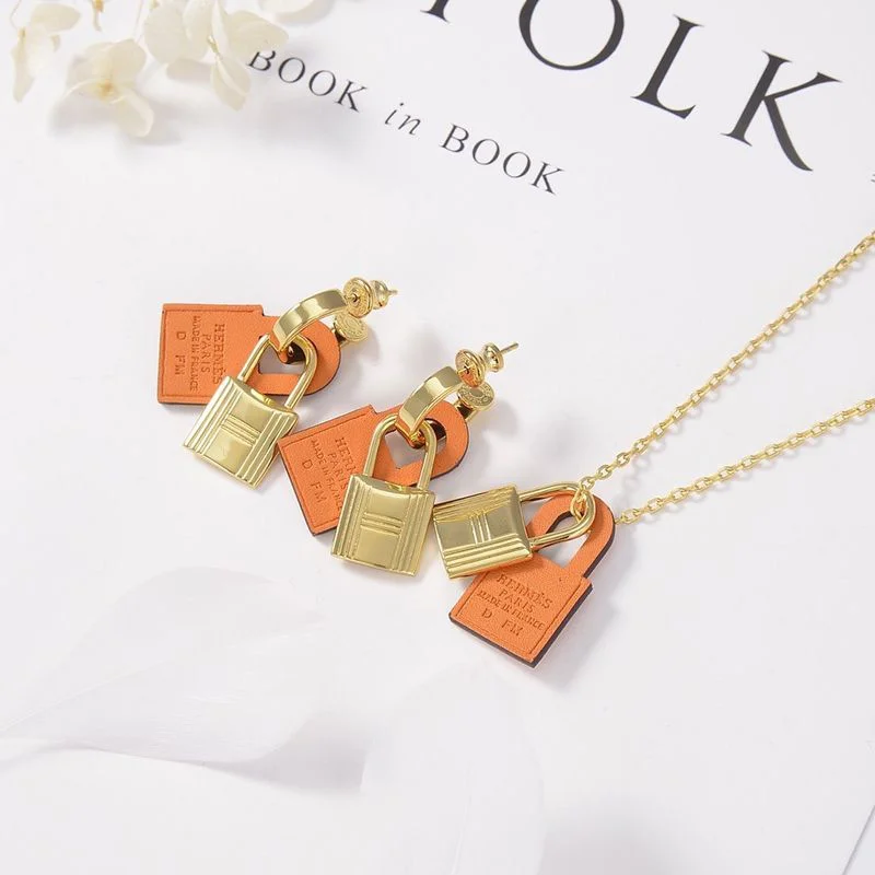 定番【人気】★エルメス コピー★オケリー ピアス 4色 H078851CK18