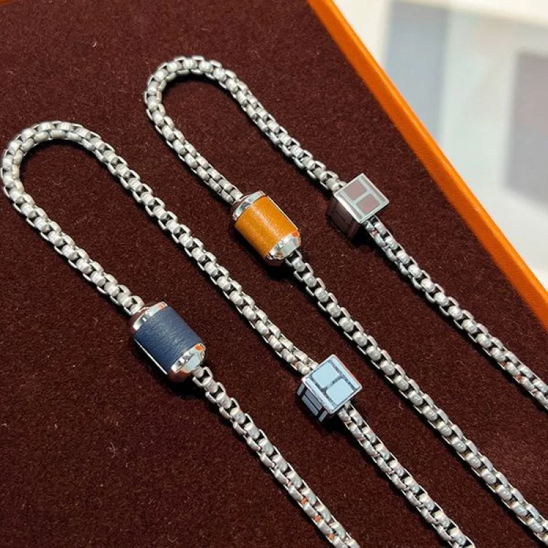 入手困難品!エルメス ホーンリング ペンダン 偽物 erc97101
