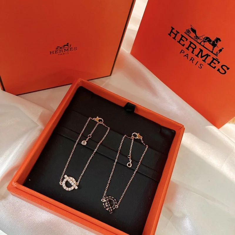 エルメス 気品 フィネス ブレスレット コピーダイヤモンド erm04842