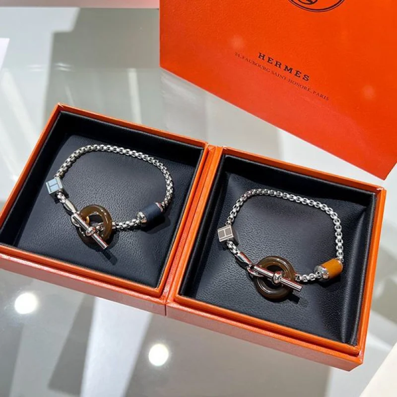 エルメス シルバー ブレスレット 偽物 ホーンリング eru36251