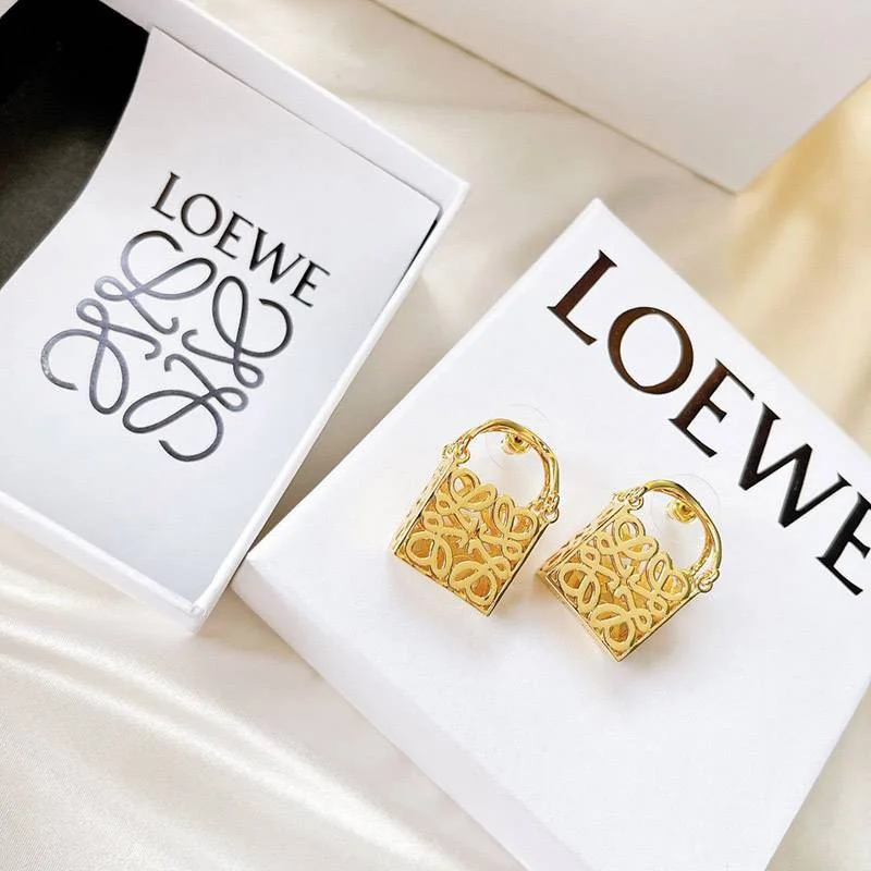 大人気!!新色ロエベ アナグラム 偽物 スタッド ピアス loi89617