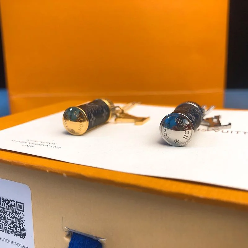 大人気！ルイヴィトン コピー コリエチャームズ モノグラム・エクリプス ネックレス M63641