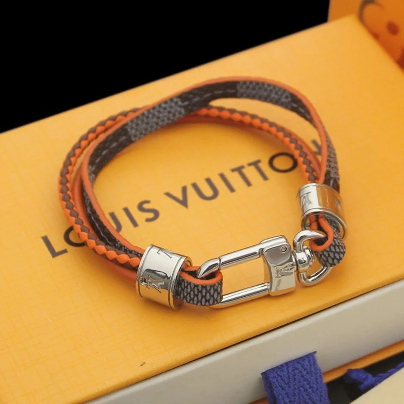 大人気!!新色ルイヴィトン メンズ ブラスレ・LV トレブル モノグラム コピー カーフ M6423E