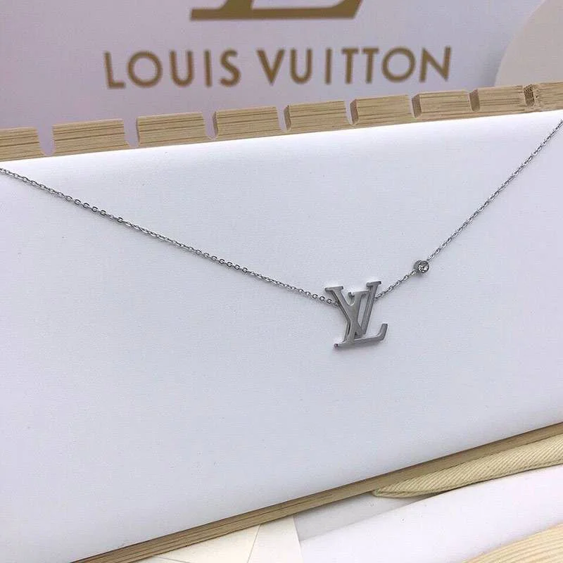 送料込ルイヴィトン 偽物 アイディールブロッサム 18K ネックレス Q93653