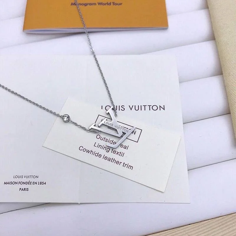 送料込ルイヴィトン 偽物 アイディールブロッサム 18K ネックレス Q93653