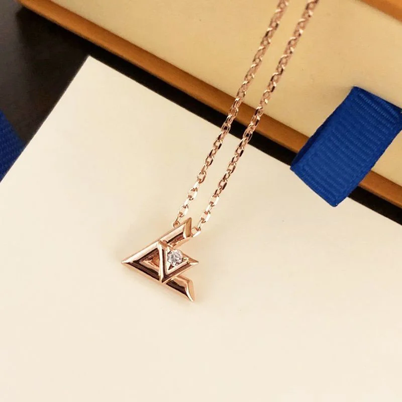 超希少!ルイヴィトン パンダンティフ コピー LV ヴォルト ワン PM ネックレス Q93805