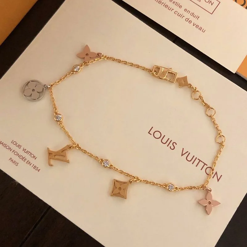 【国内発】​ルイヴィトン ブラスレ イディール チャーム コピー 18K ダイヤ ブレス Q95689