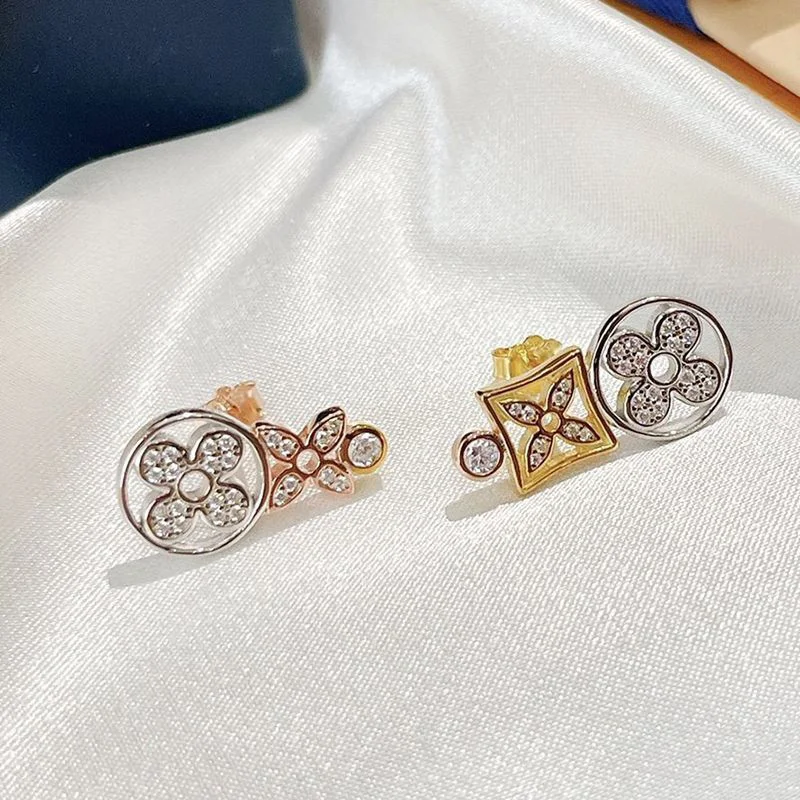 人気No1​ルイヴィトン イディール 偽物 ブロッサム ボタンイヤリング Q96835