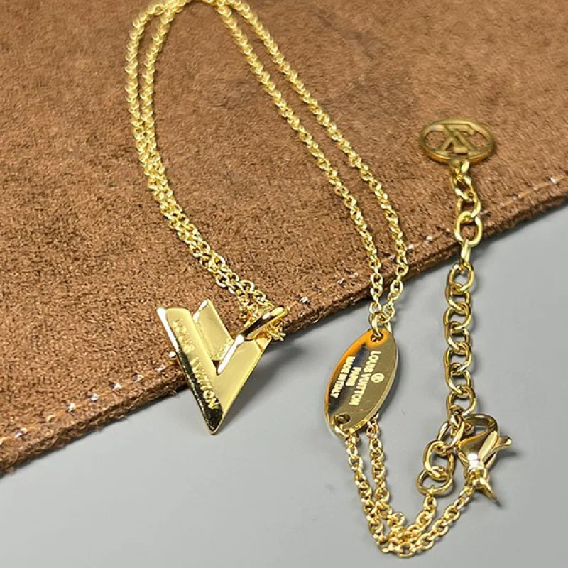 最新ルイヴィトン パンダンティフ LV ヴォルト ワン PM ネックレス コピー vuc12756