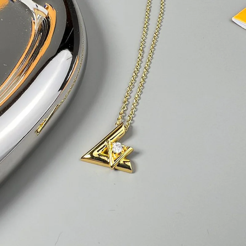 最新ルイヴィトン パンダンティフ LV ヴォルト ワン PM ネックレス コピー vuc12756