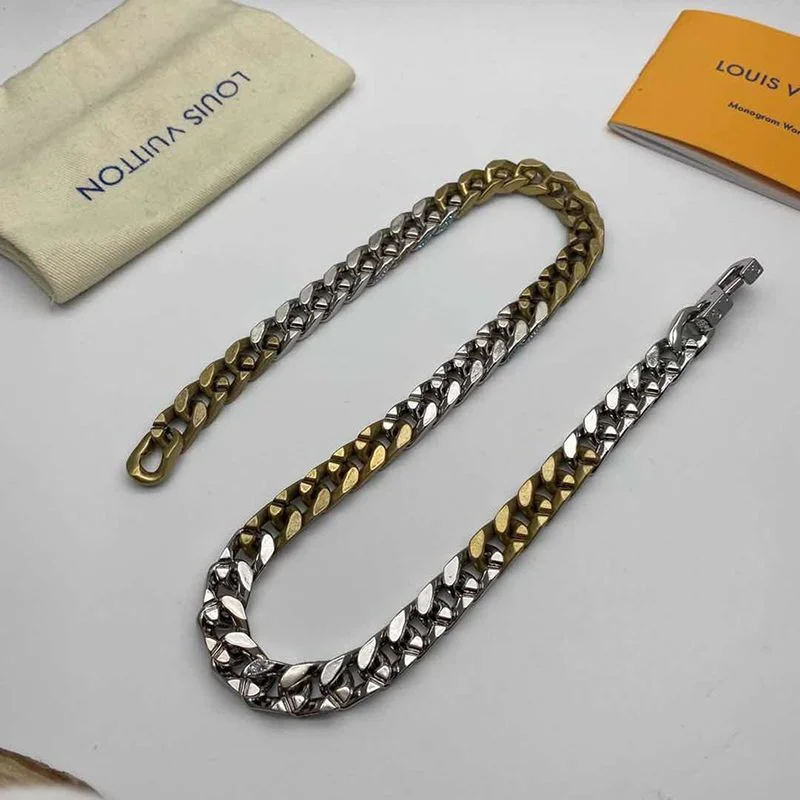 日本未入荷ルイヴィトン コリエチェーンリンクス コピー パッチーズ ストラス ネックレス vuc62476