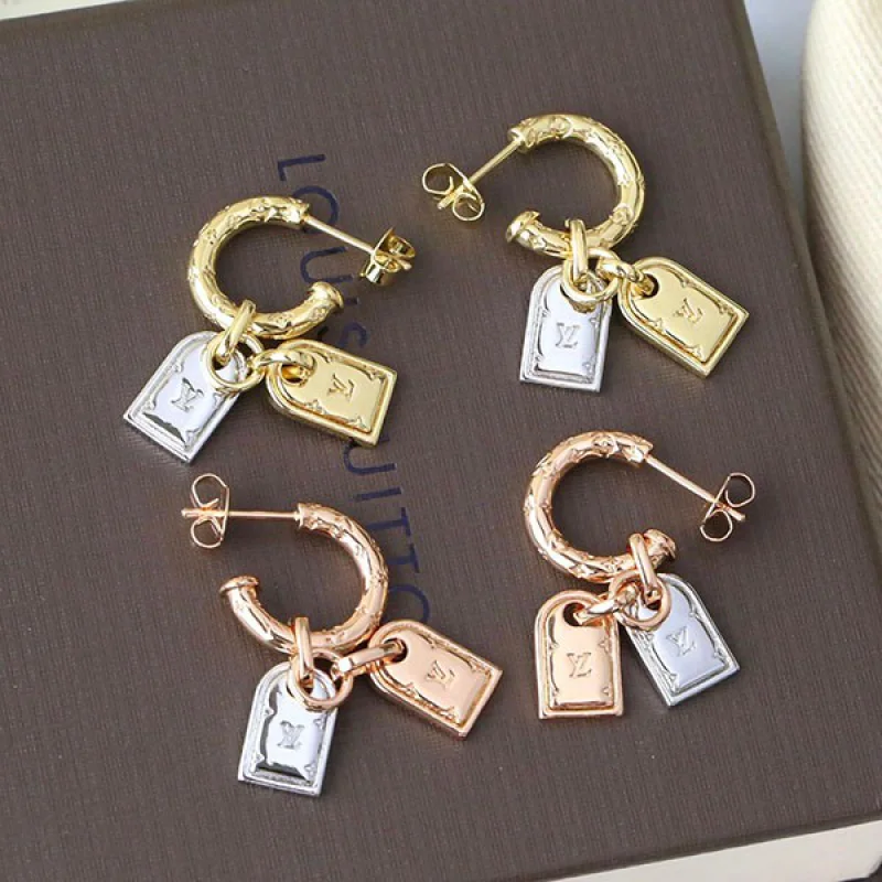 可愛い ルイヴィトン ブックルドレイユナノグラム ピアス 偽物 vuj08670