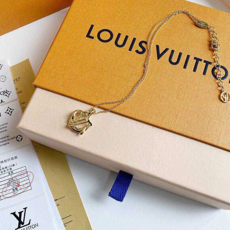 大人気!!新色ルイヴィトン LVロゴ ネックレス コピー vul93527