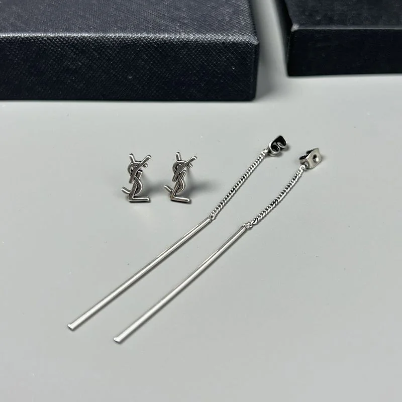 世界中で大人気♪サンローラン YSLスレッダー オピウム ロゴ ピアス 偽物 Sas47845