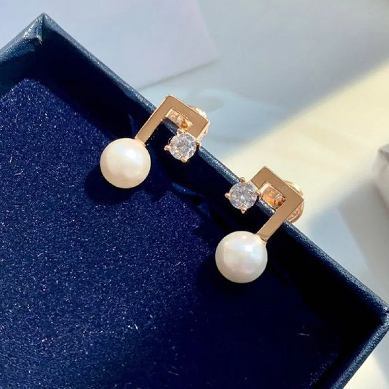 世界中で大人気♪TASAKI コピー プチ バランス ノート イヤリング ピアス tas79778