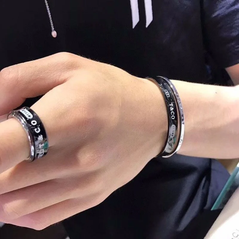 超希少!ティファニー スクエア ブレスレット コピー Tii61462