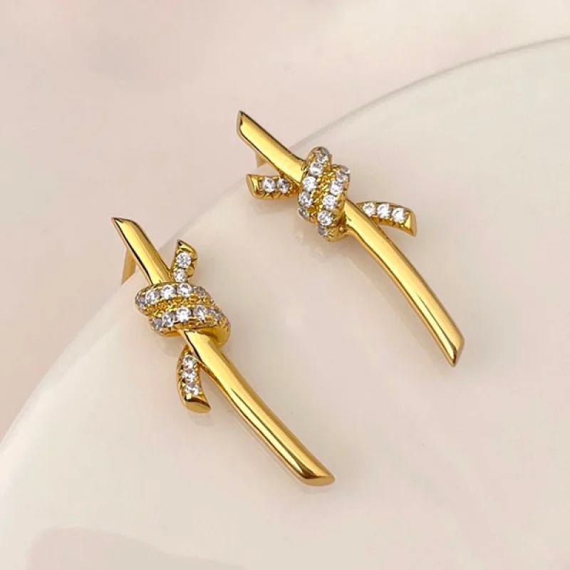 ☆超人気☆ティファニー Knot ピアス 18K ダイヤモンド 偽物 Tij18293