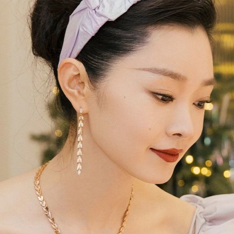 ティファニー Victoria ヴァイン コピー ドロップ ピアス Tik53350