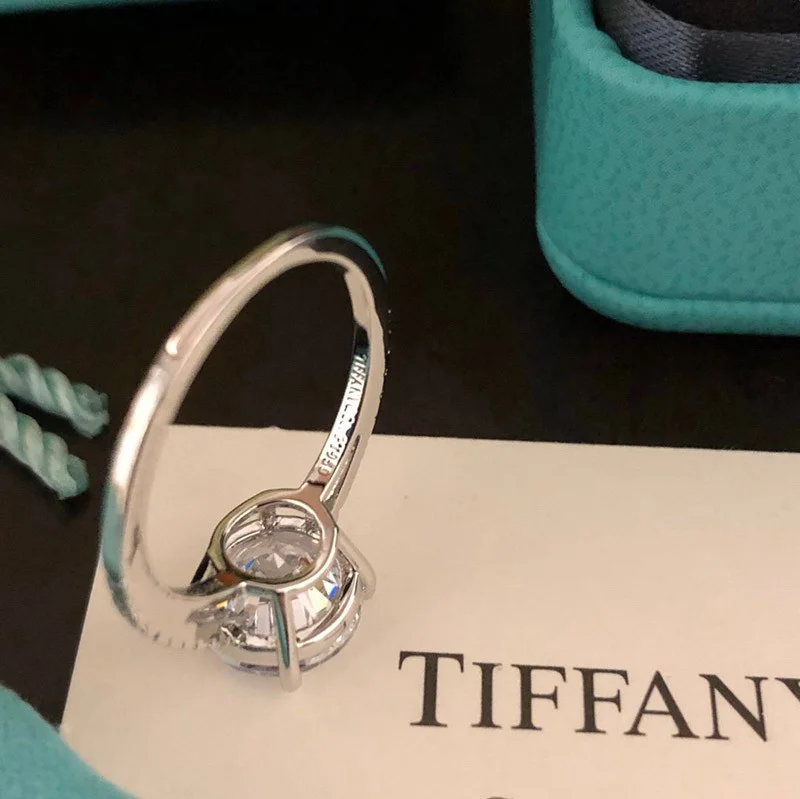 定番【Twiceサナさん着用】ティファニー Soleste 婚約指輪 リング 偽物 Tim50908