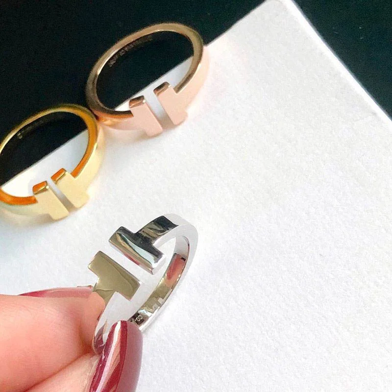 人気急上昇 ティファニー T ワイヤー リング 偽物 18K Tio45473