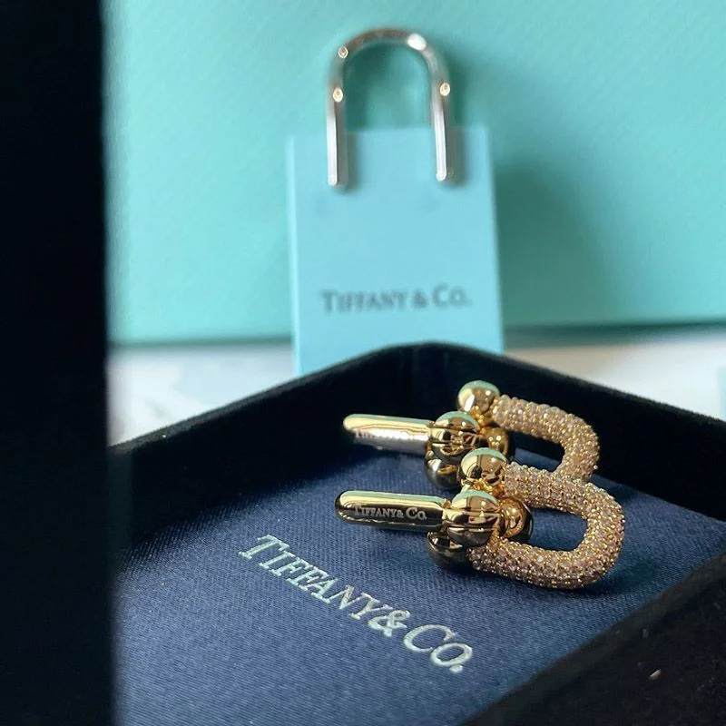 春もの新作 ティファニー ハードウエア ぺイブダイア リンク コピー ハングピアス Tir74088
