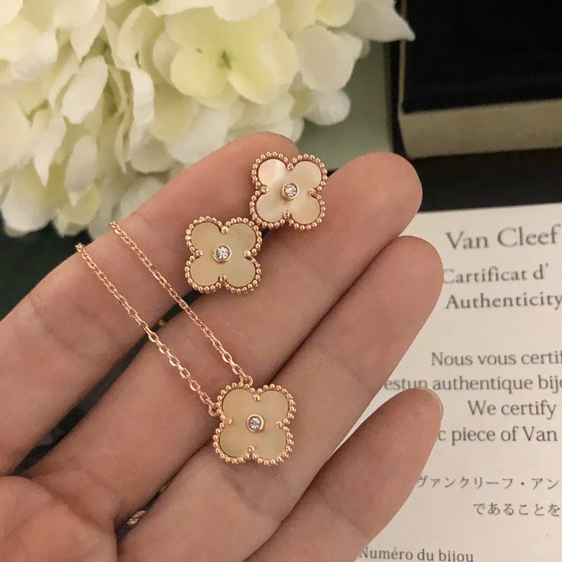 超希少!ヴァンクリーフ&アーペル ヴィンテージ アルハンブラ ピアス 偽物 vay86536