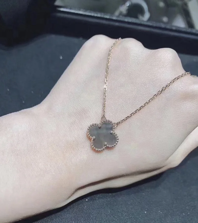 超希少!ヴァンクリーフアンドアーペル ヴィンテージ コピーアルハンブラ ペンダント vay93969