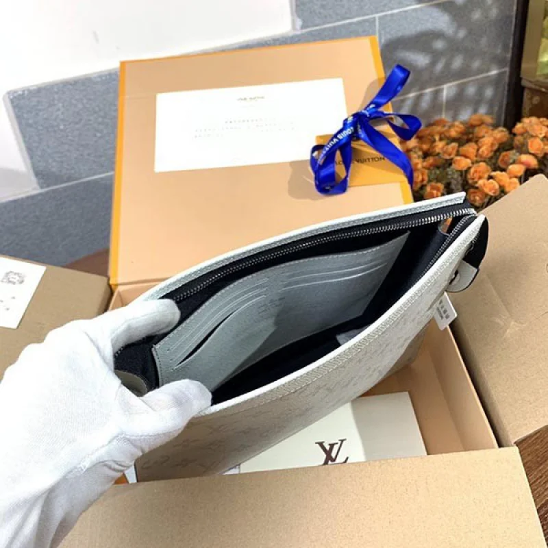 新作 ルイヴィトン クラッチシルバー M30420バッグ 偽物